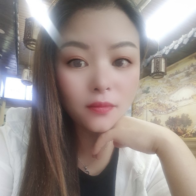 一颗眼泪掰两半的照片