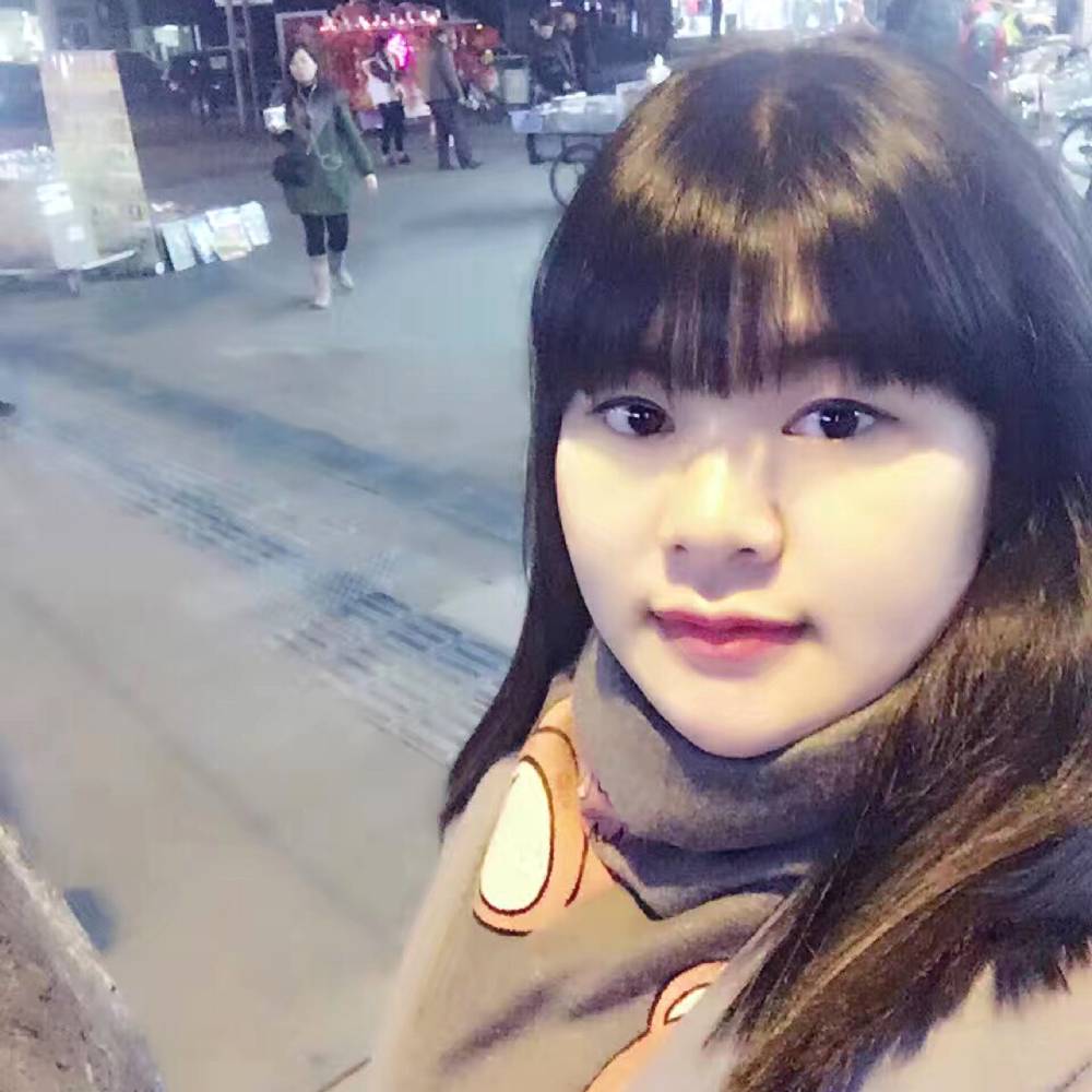 鲨影的照片
