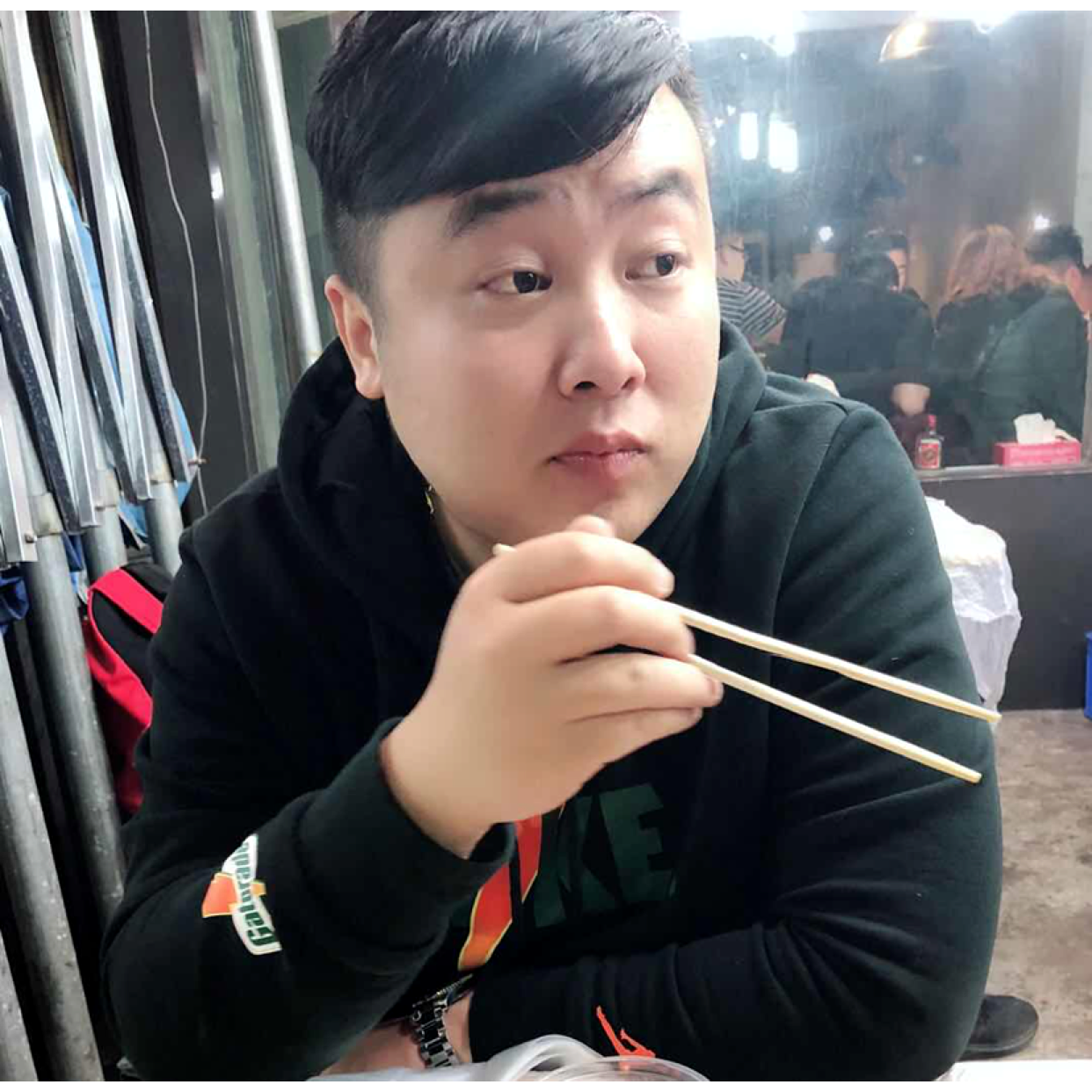 电灯胆和朴实的照片