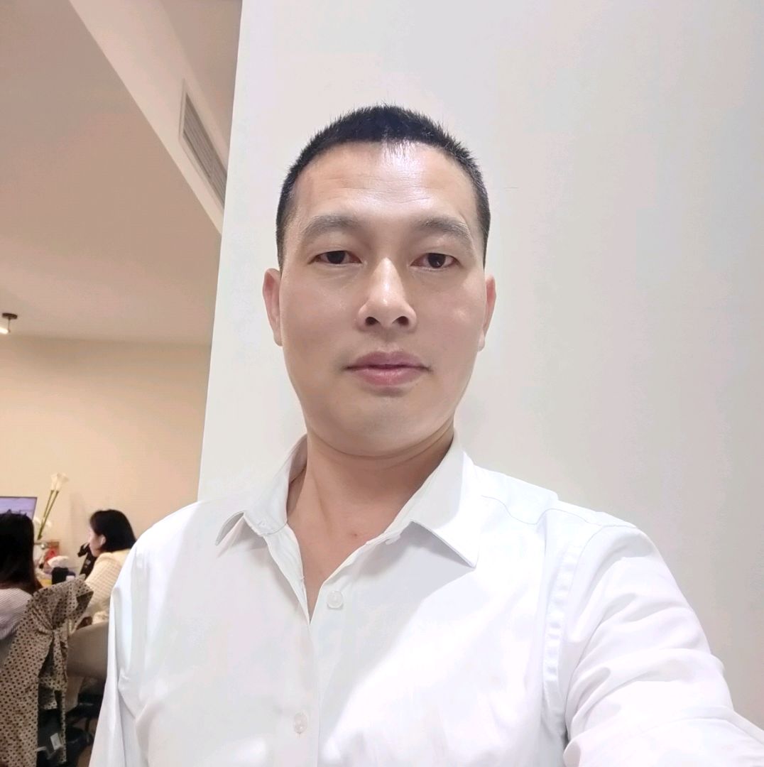 魁梧浅吻煎饼的照片