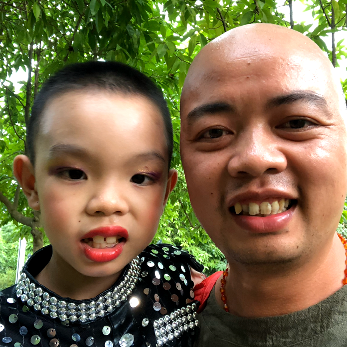 光光秃秃的照片