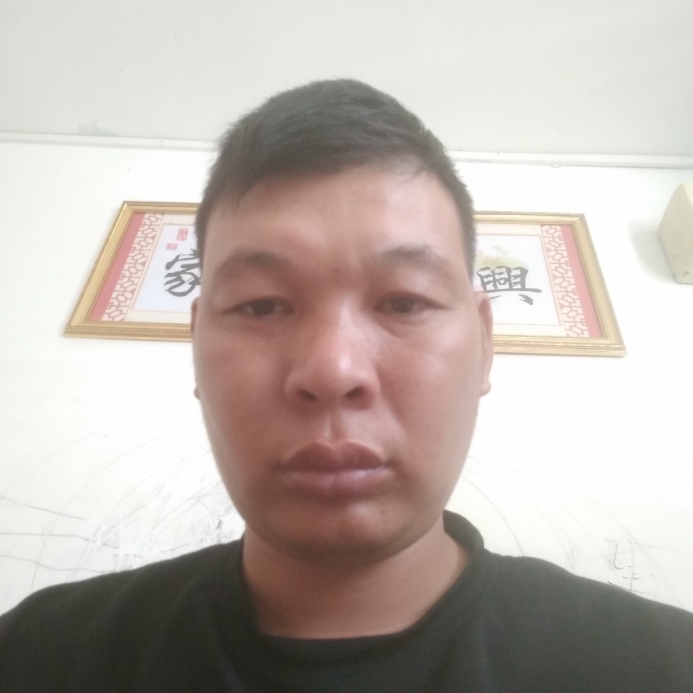发嗲迎雨的照片
