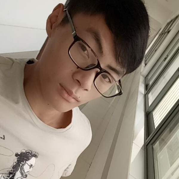 无奈茉莉的照片
