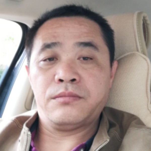 泪无痕（狼）的照片