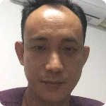 简单浅吻灯泡的照片