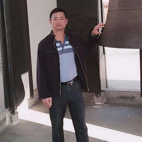 翟国正的照片