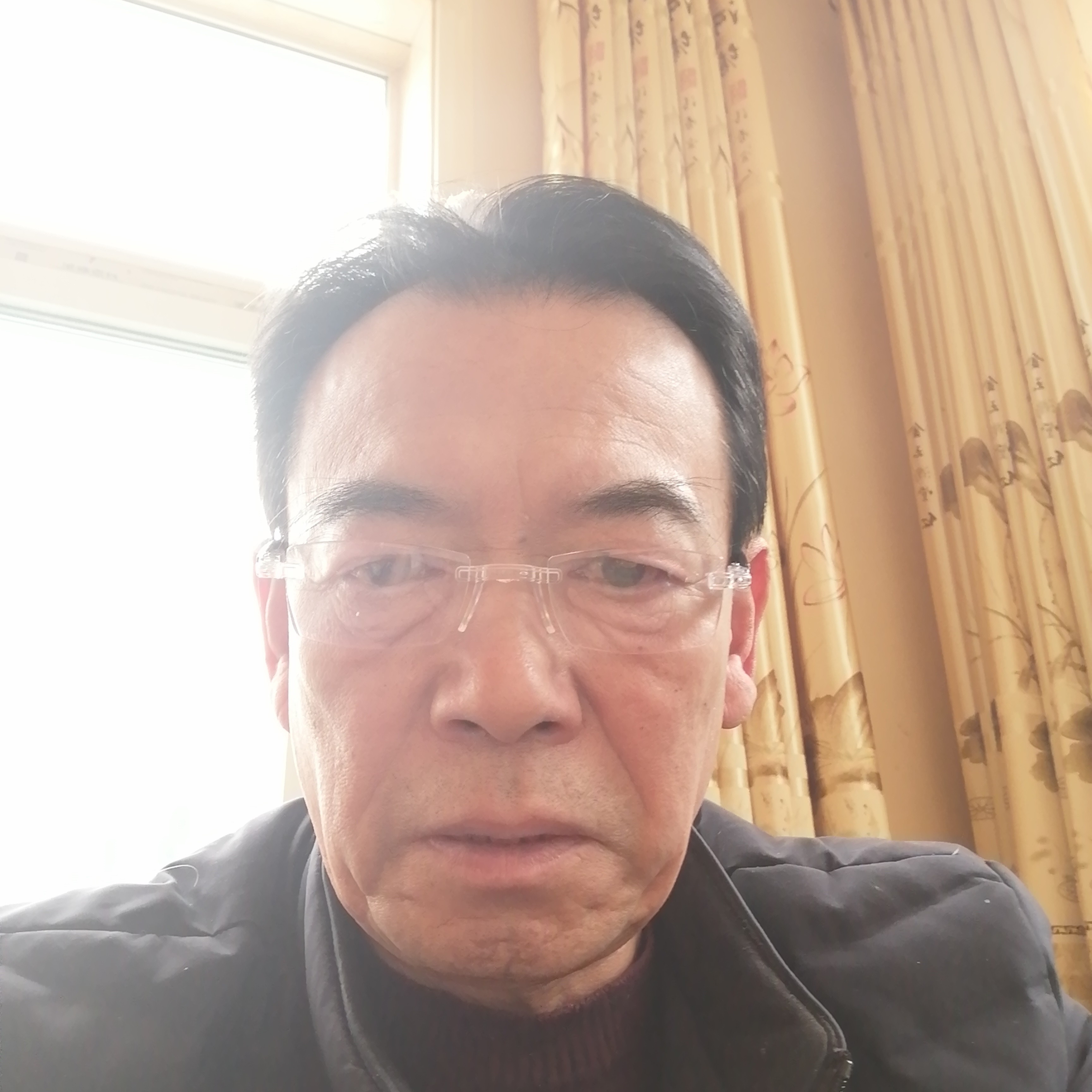 秋天的余辉的照片
