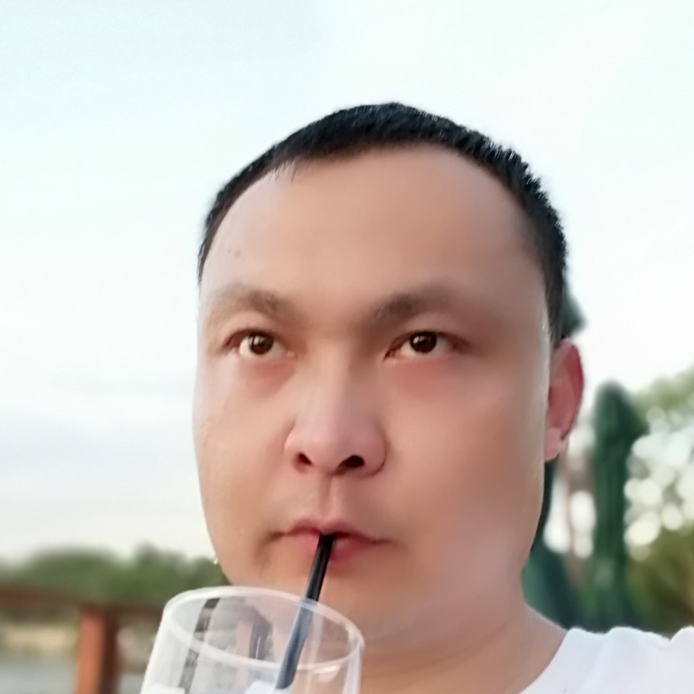 墨镜俊秀的照片