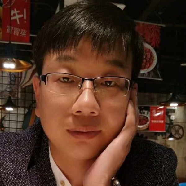 歌吟的照片