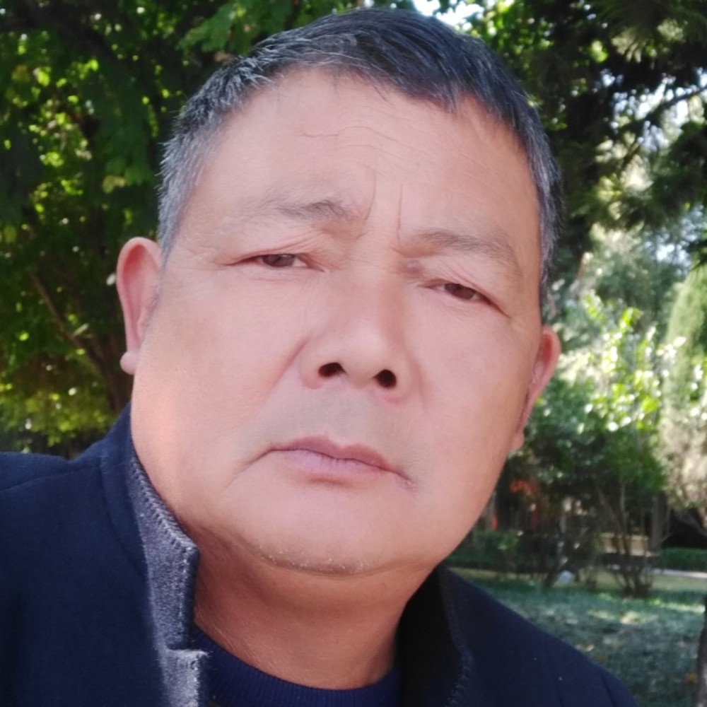 可靠打凉面的照片