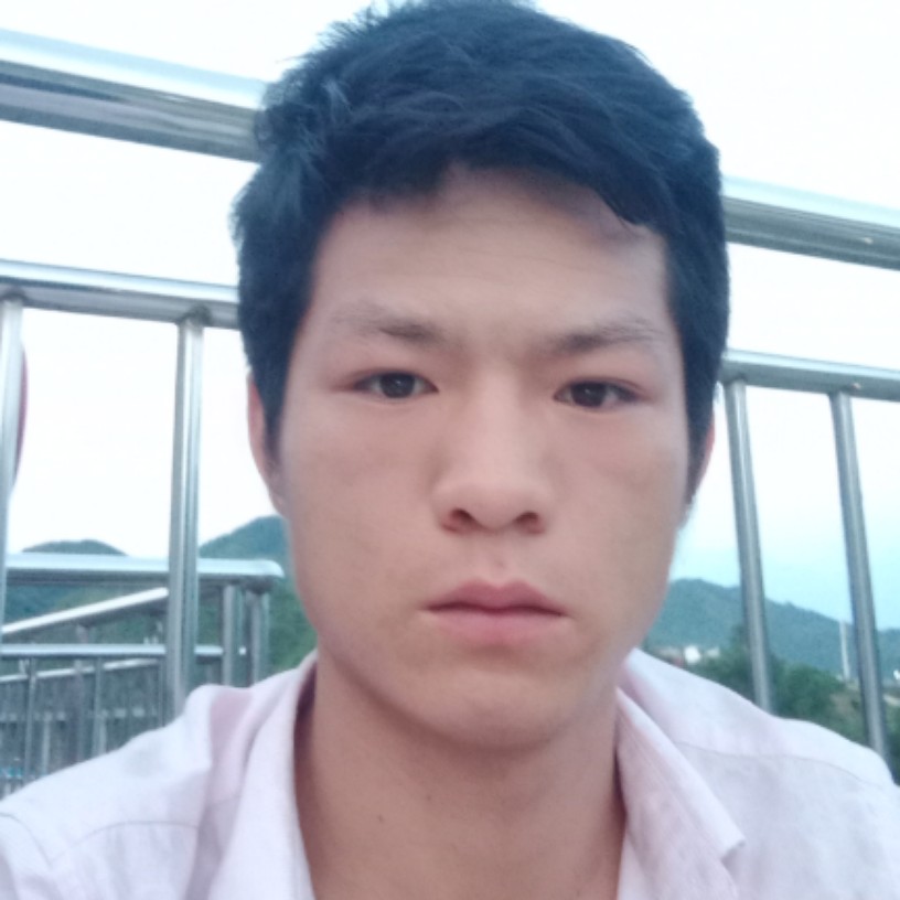 崖悔无私的照片