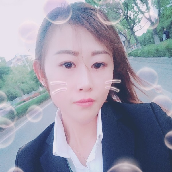 忧心云朵的照片