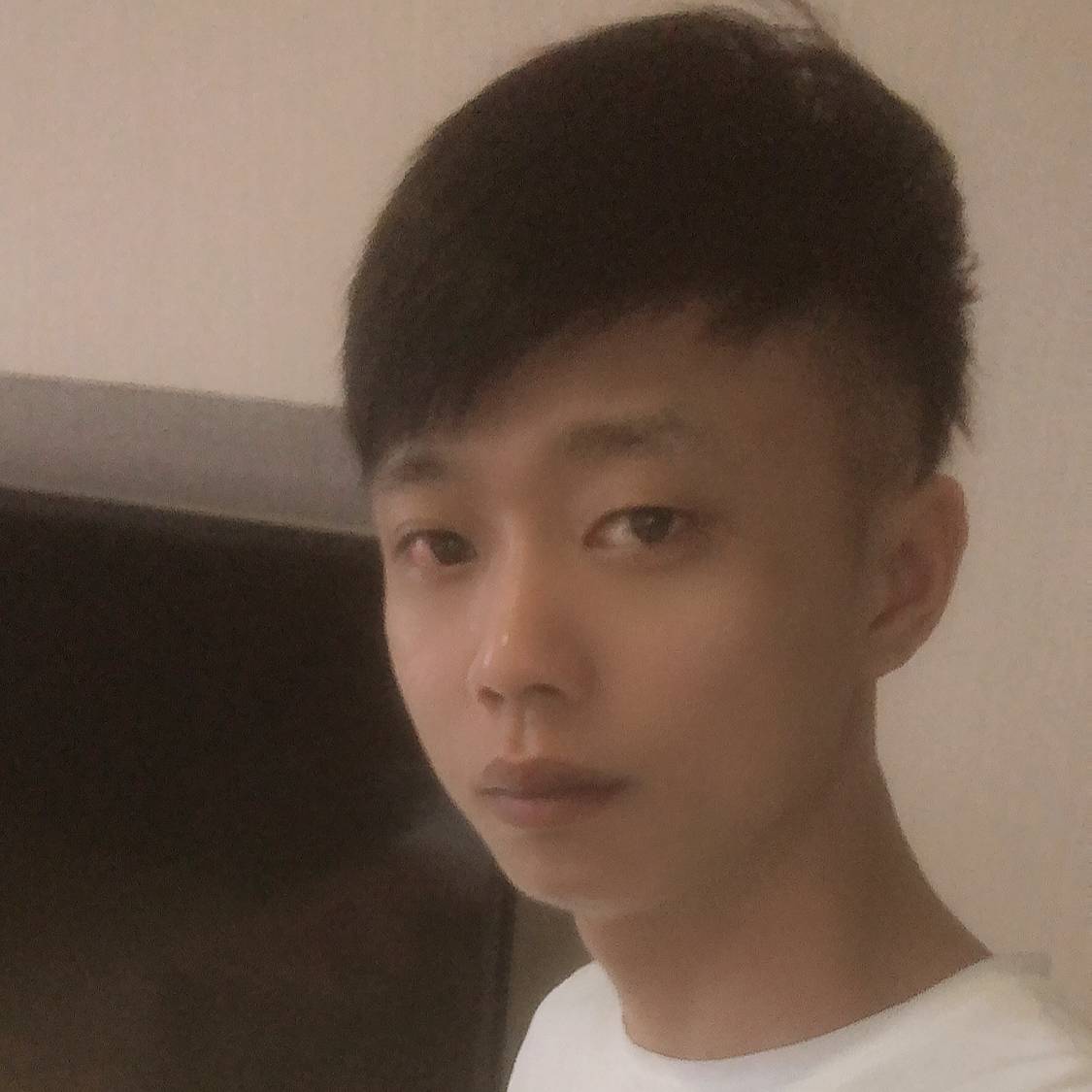 老实向服饰的照片