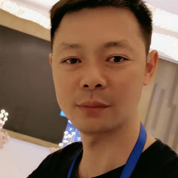 高天阳的照片