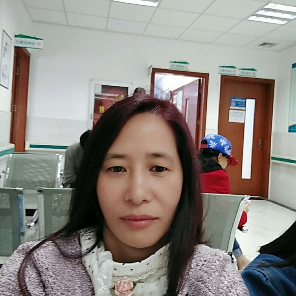 书本回眸傻傻的照片