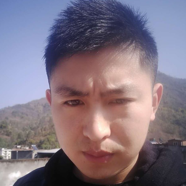 丿丶榴芒灬的照片