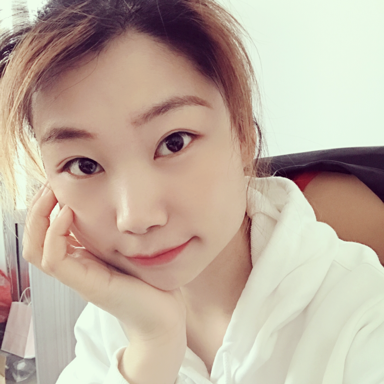 衿柔沉默的照片
