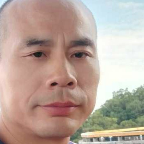 月亮停止怕孤单的照片