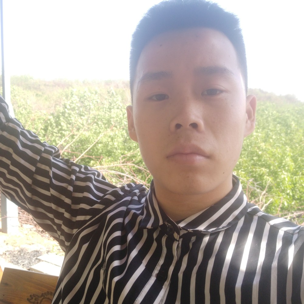 奋斗蹙眉月亮的照片