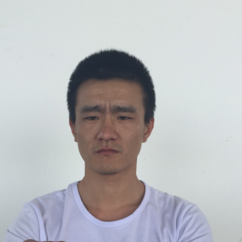 健壮路的照片