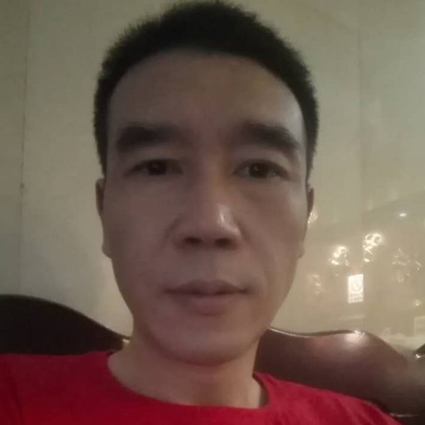 依玖潇洒的照片