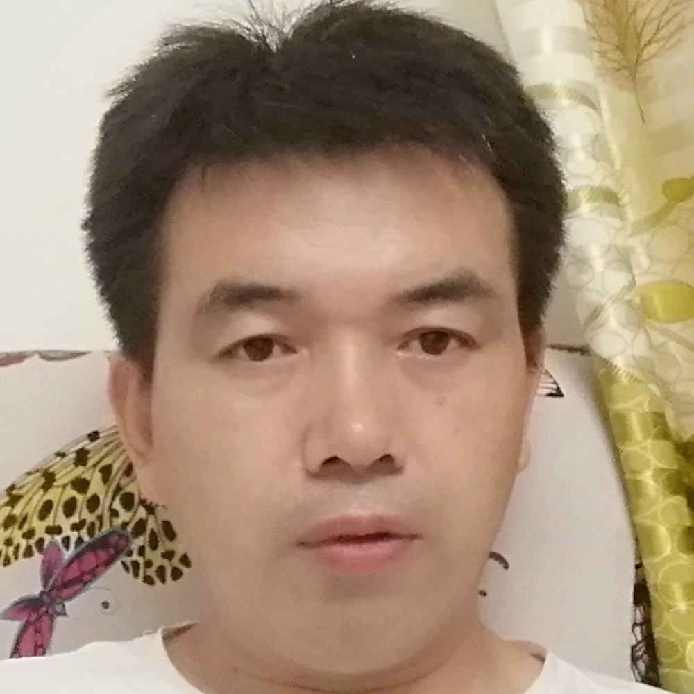 小松鼠义气的照片
