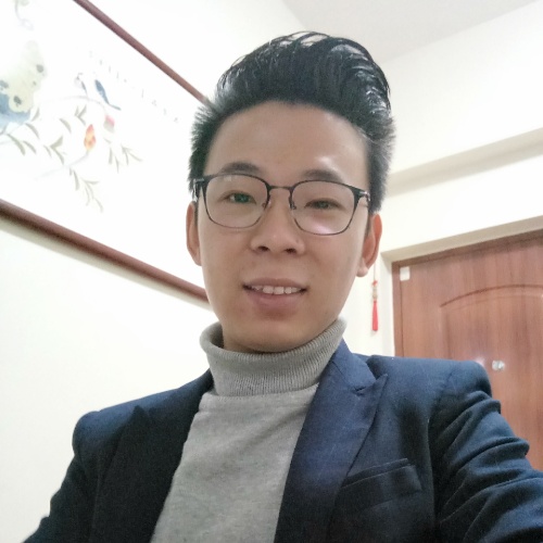 行走在云间的照片