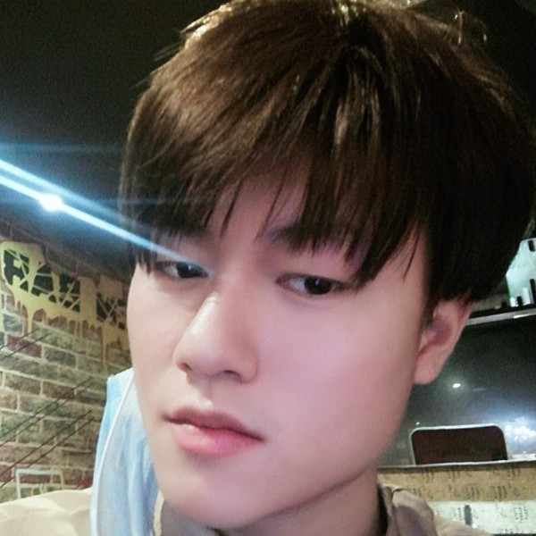 冯乐杨的照片