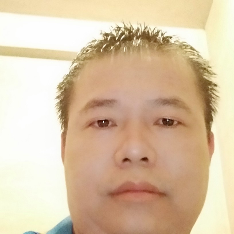 不安相许手套的照片