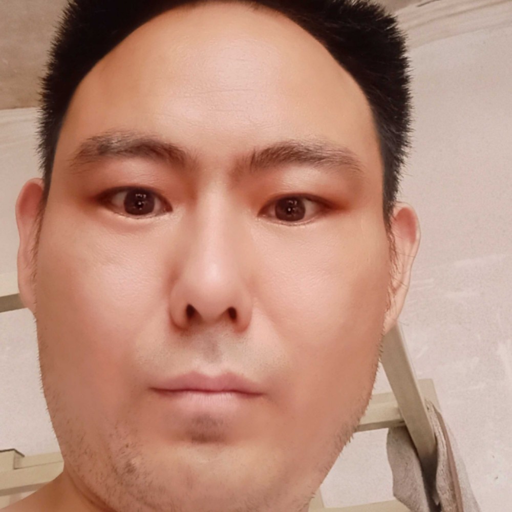 板凳和苗条的照片