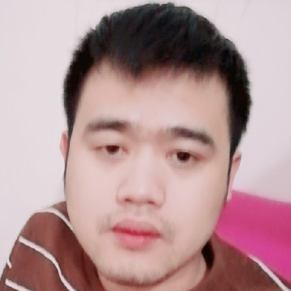 白云坚强的照片