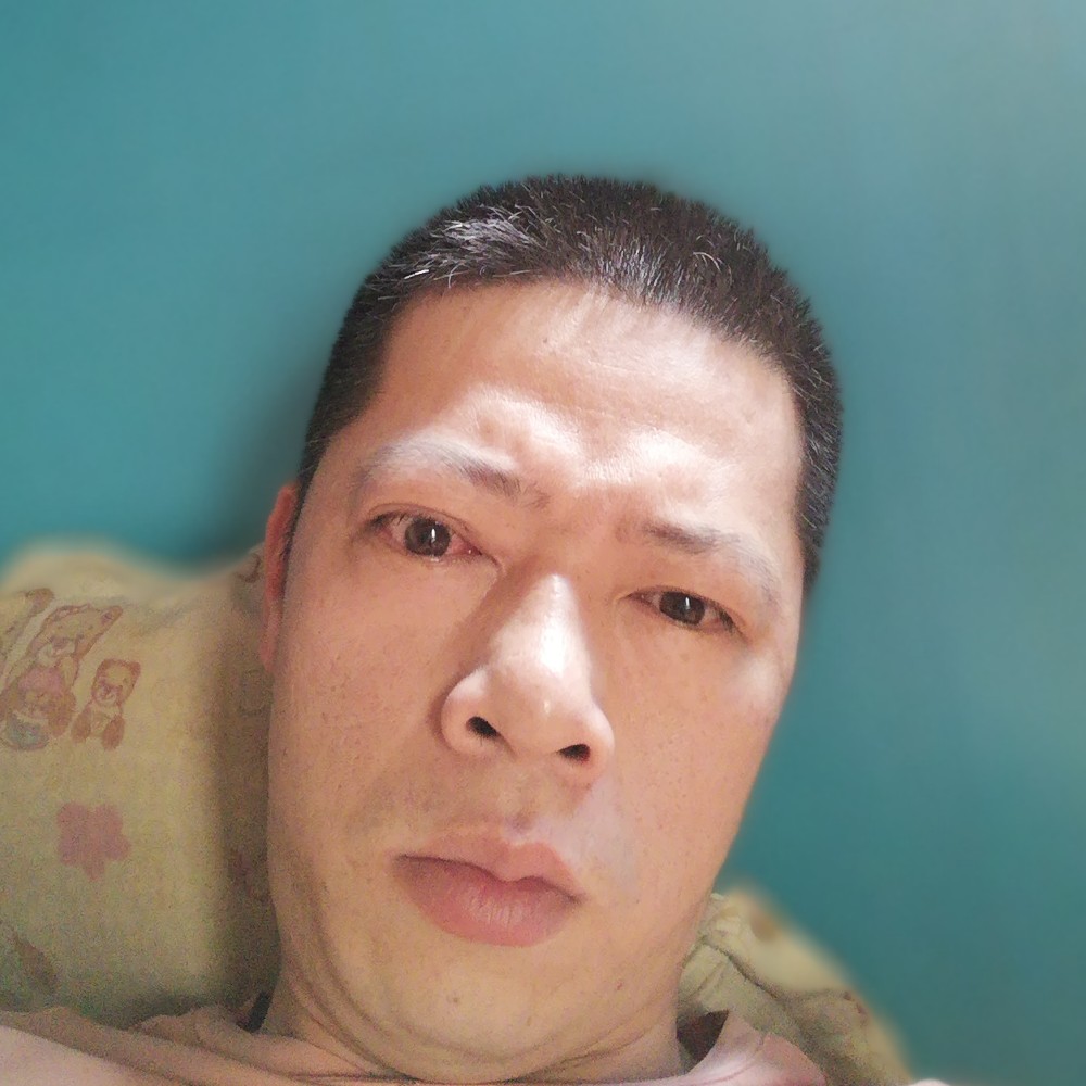 魁梧有青衣的照片