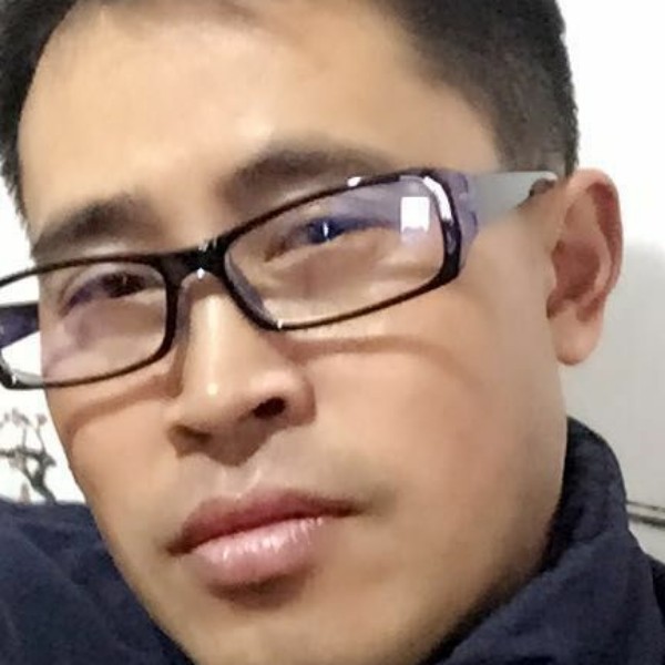 庞程的照片