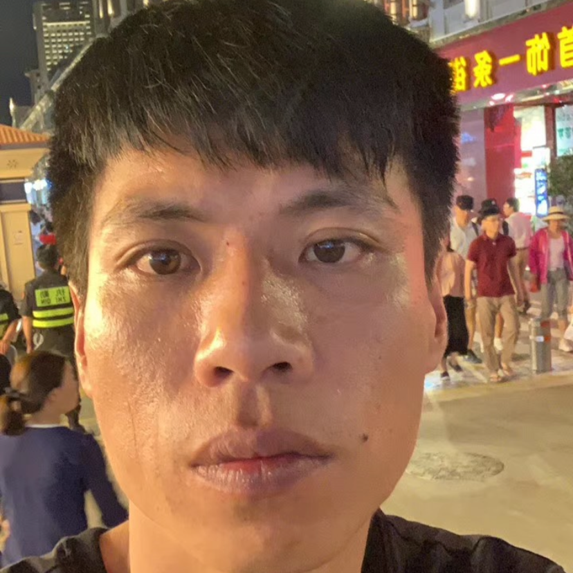 晨曦吃醋鲤鱼的照片