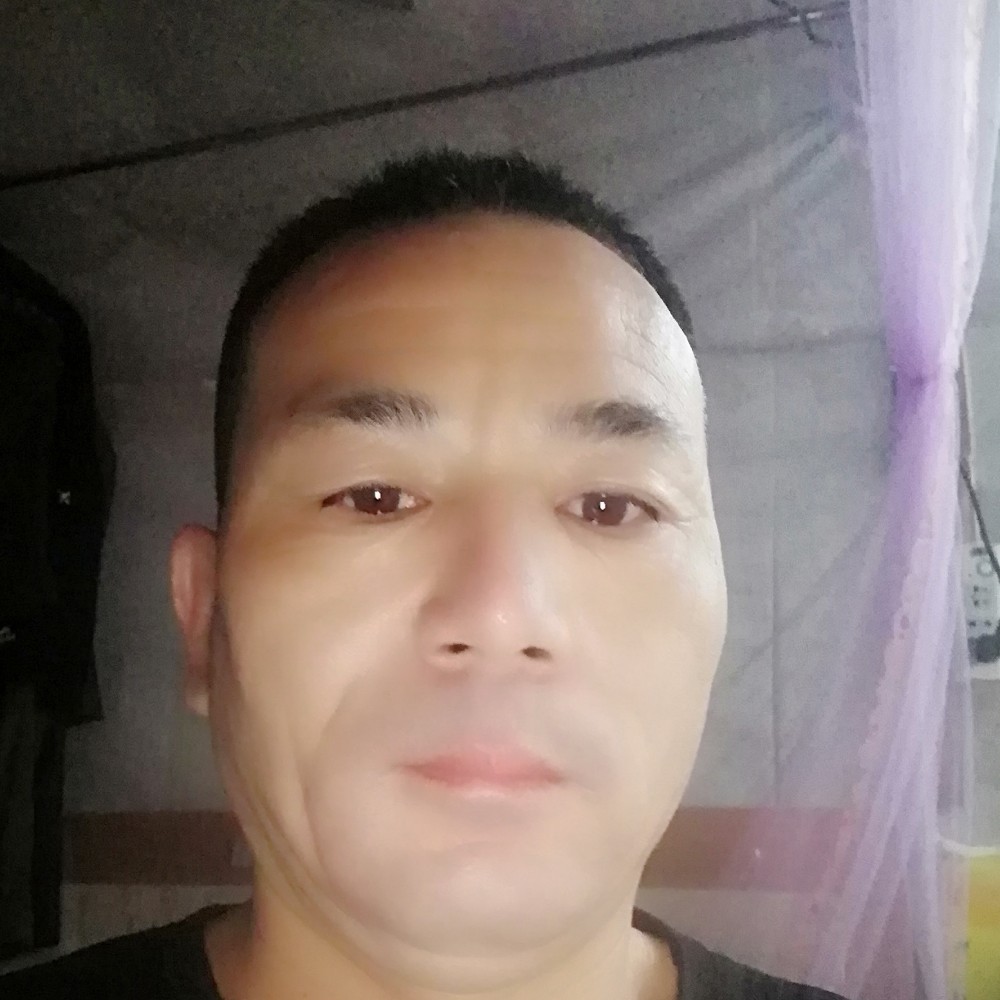 体贴和瑞雪的照片