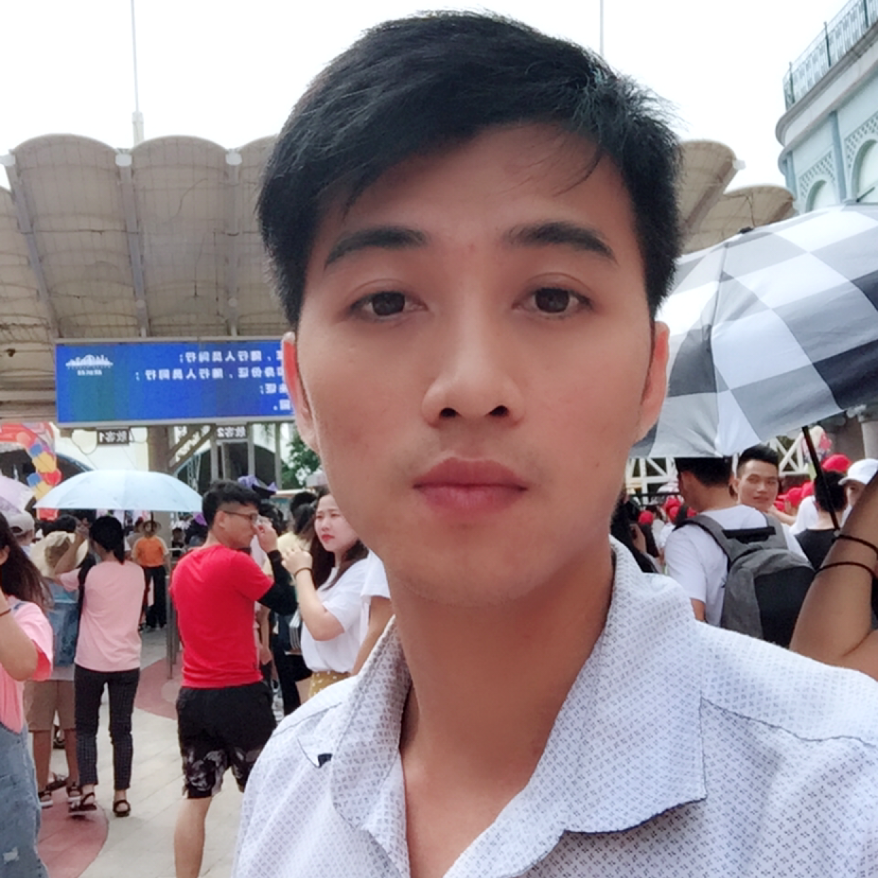 天空给潇洒的照片