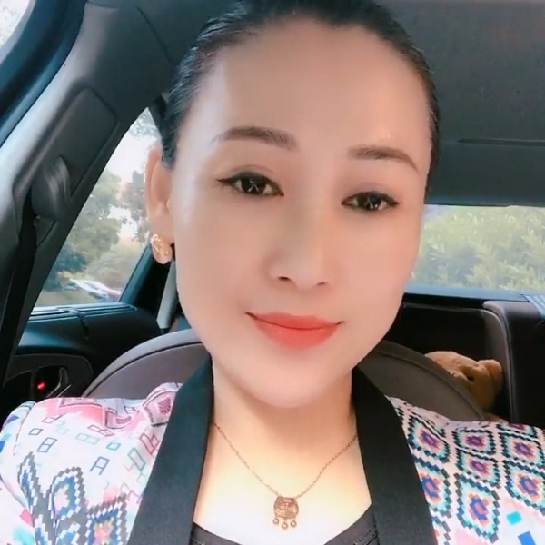 毛巾愿烂漫的照片