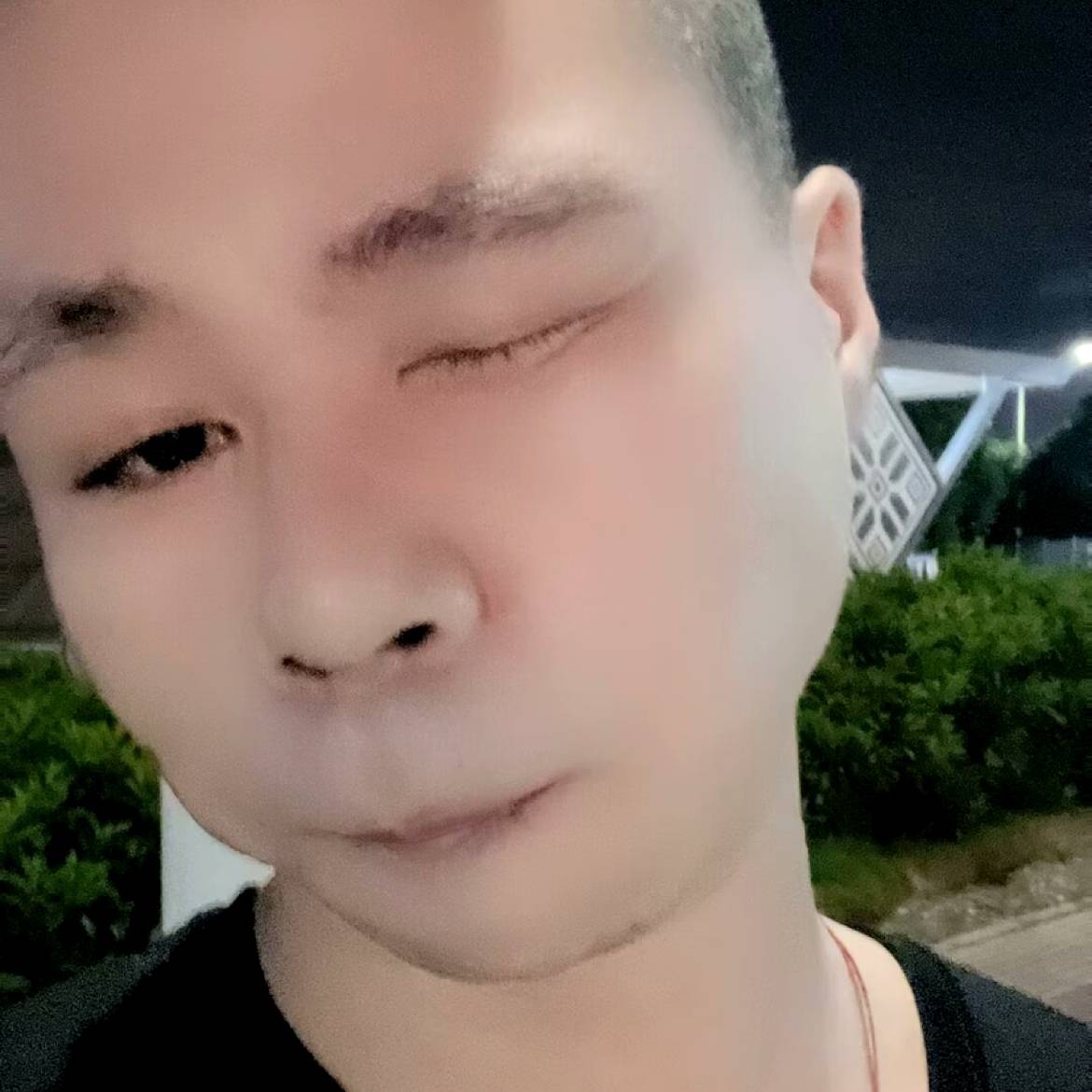 发嗲爱老虎的照片