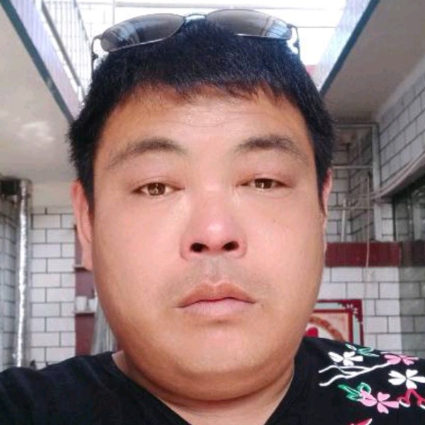 我有一个帅气的儿的照片
