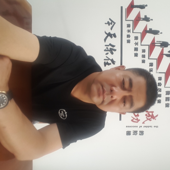 俊秀白羊的照片