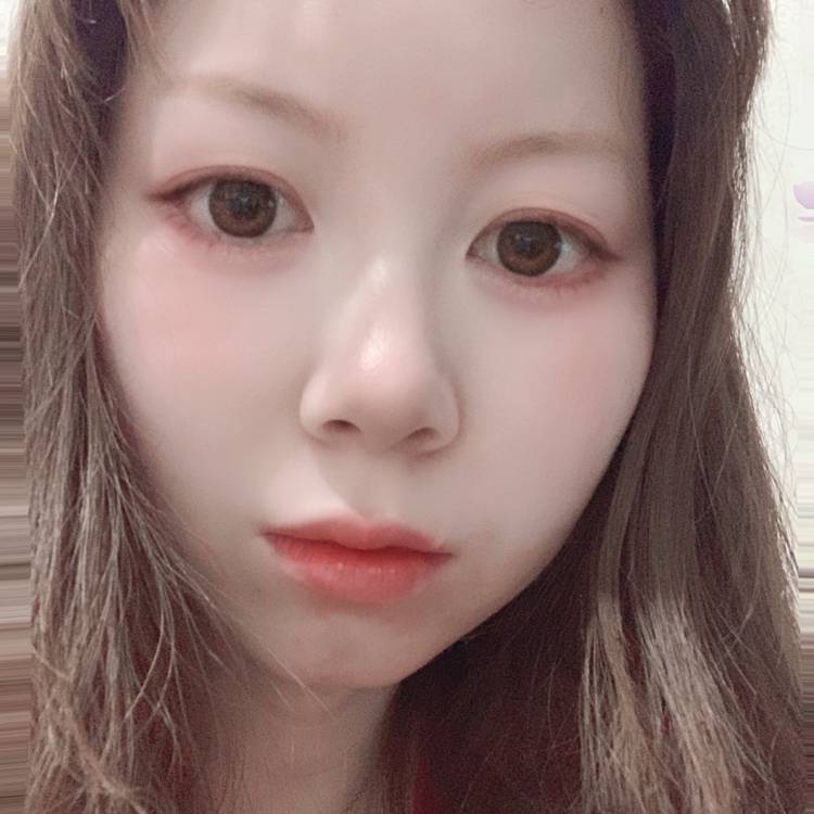 白月光的猪猪女孩的照片