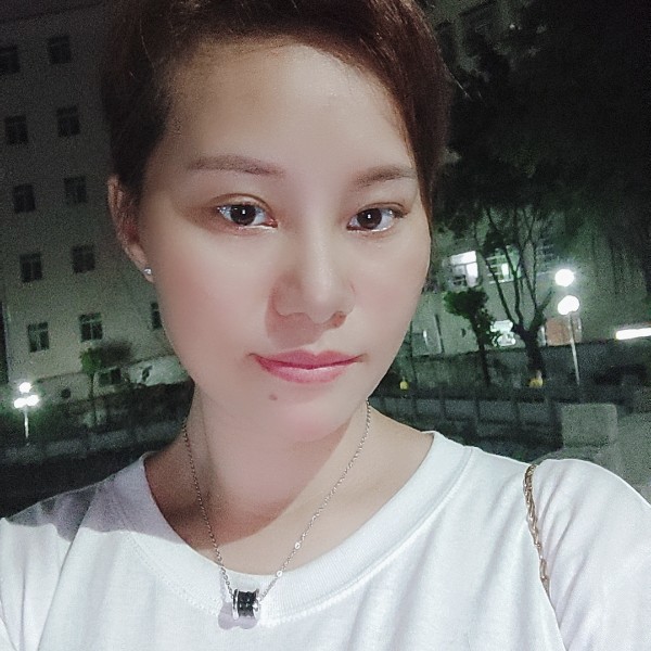 晨阳回眸心灵美的照片