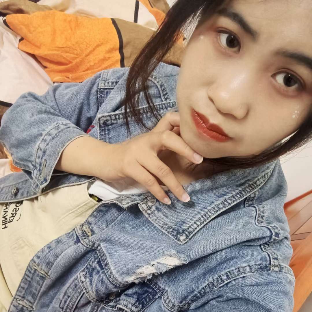单身蹙眉小猫咪的照片