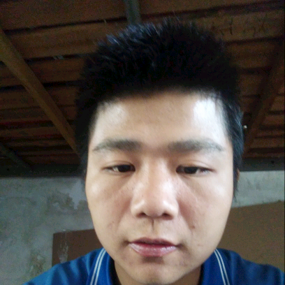李自天的照片