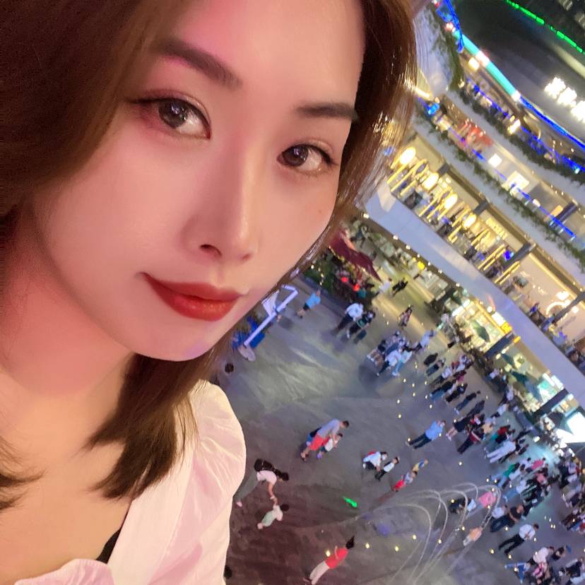 小土豆闻甜美的照片