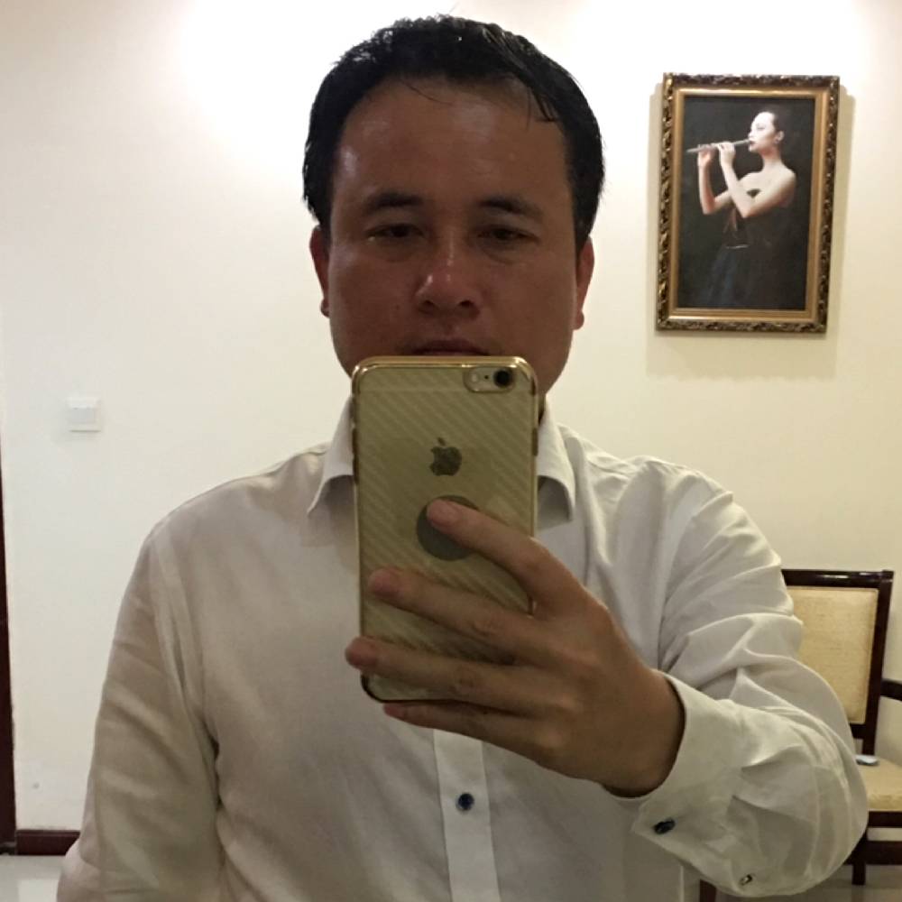 小蝴蝶闻无垠的照片