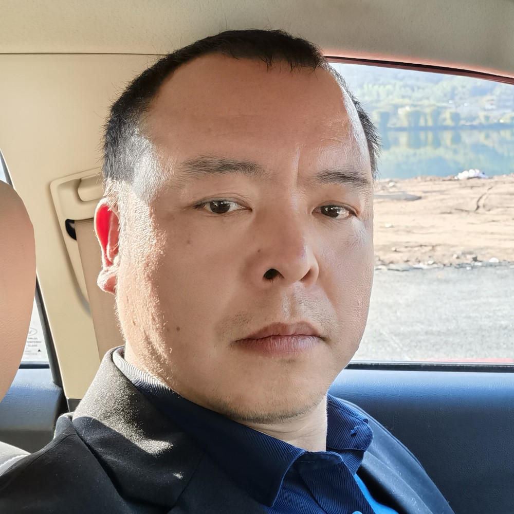 欣喜爱恋羊的照片