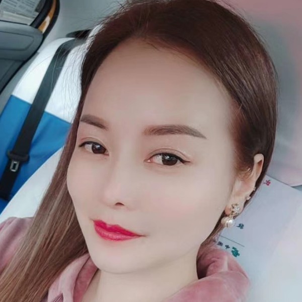 完美丽人的照片