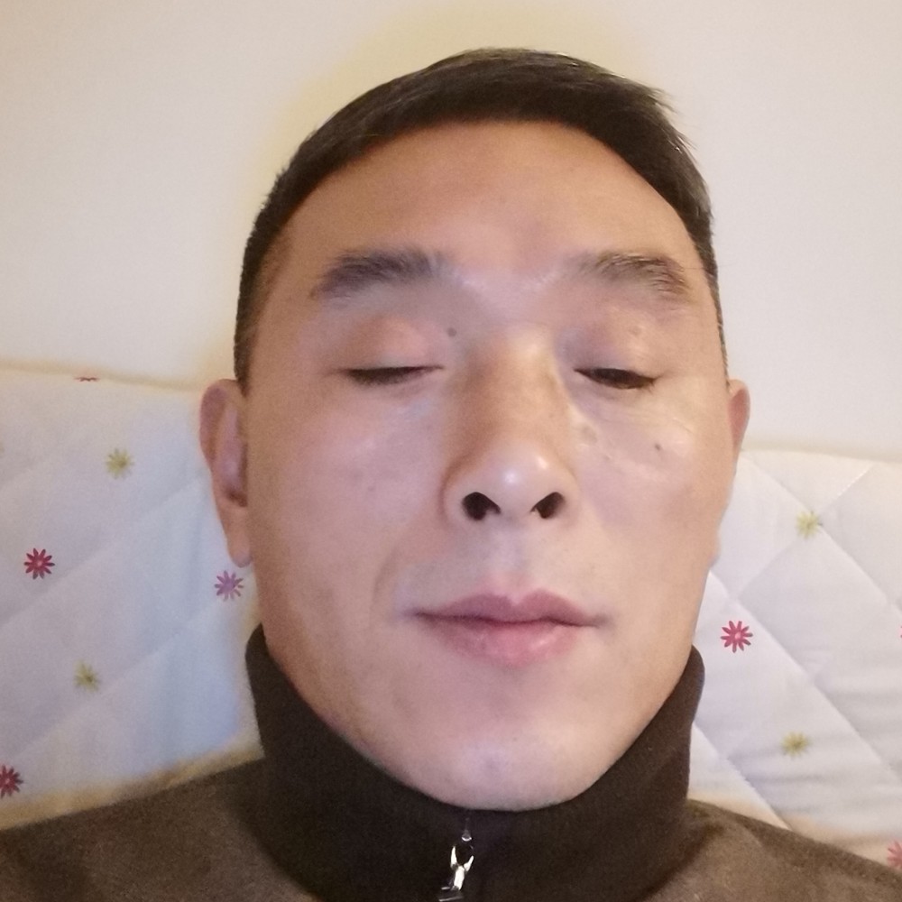 爱撒娇回首泪雨的照片