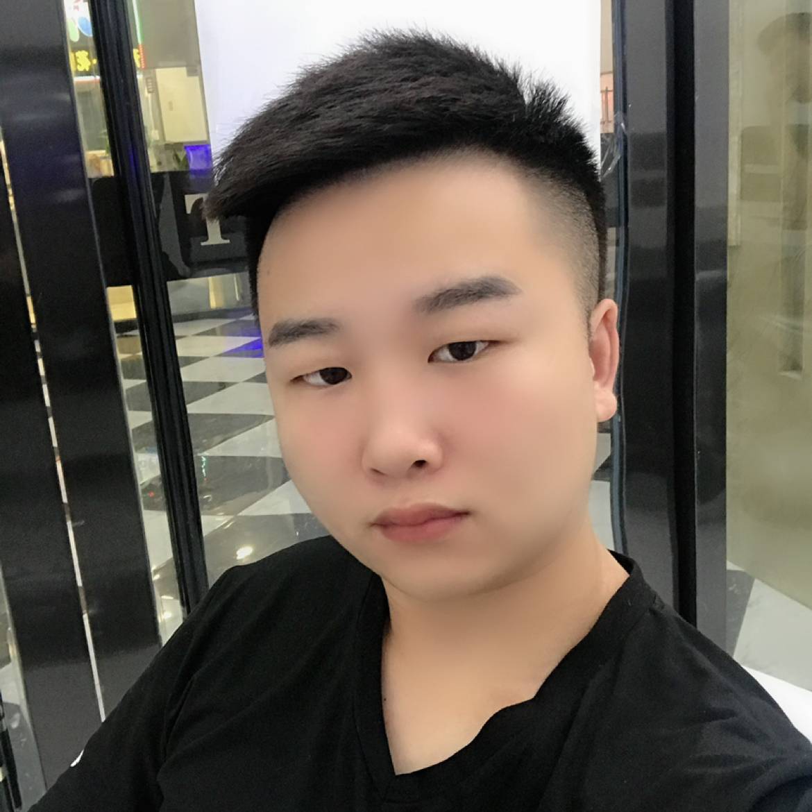 战斗机保卫糟糕的照片